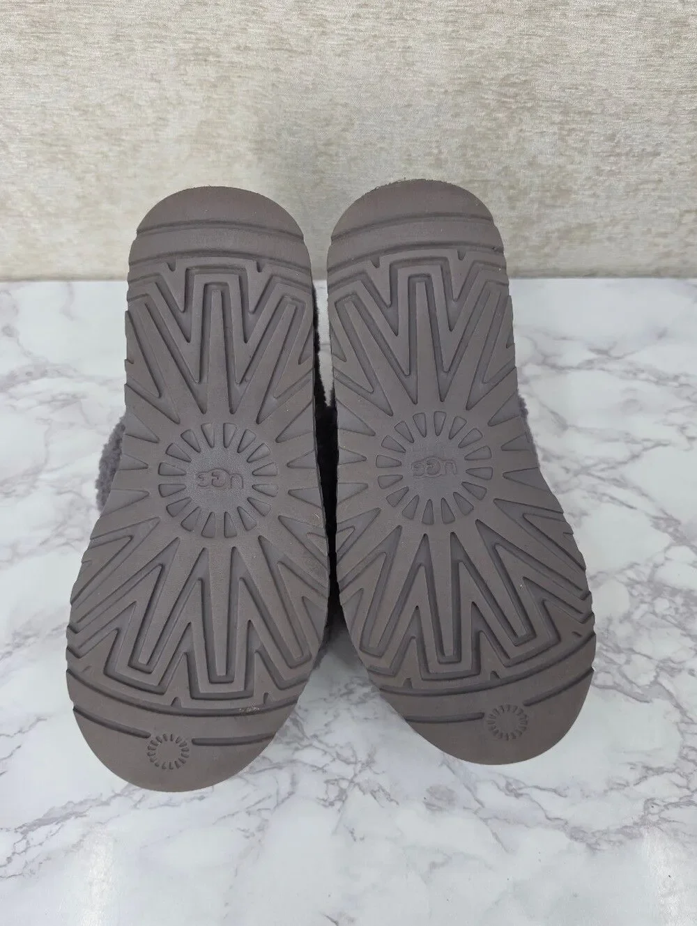 UGG Oh Fluffita Sheepskin Women's Slipper Slide Platform Sandals Gray